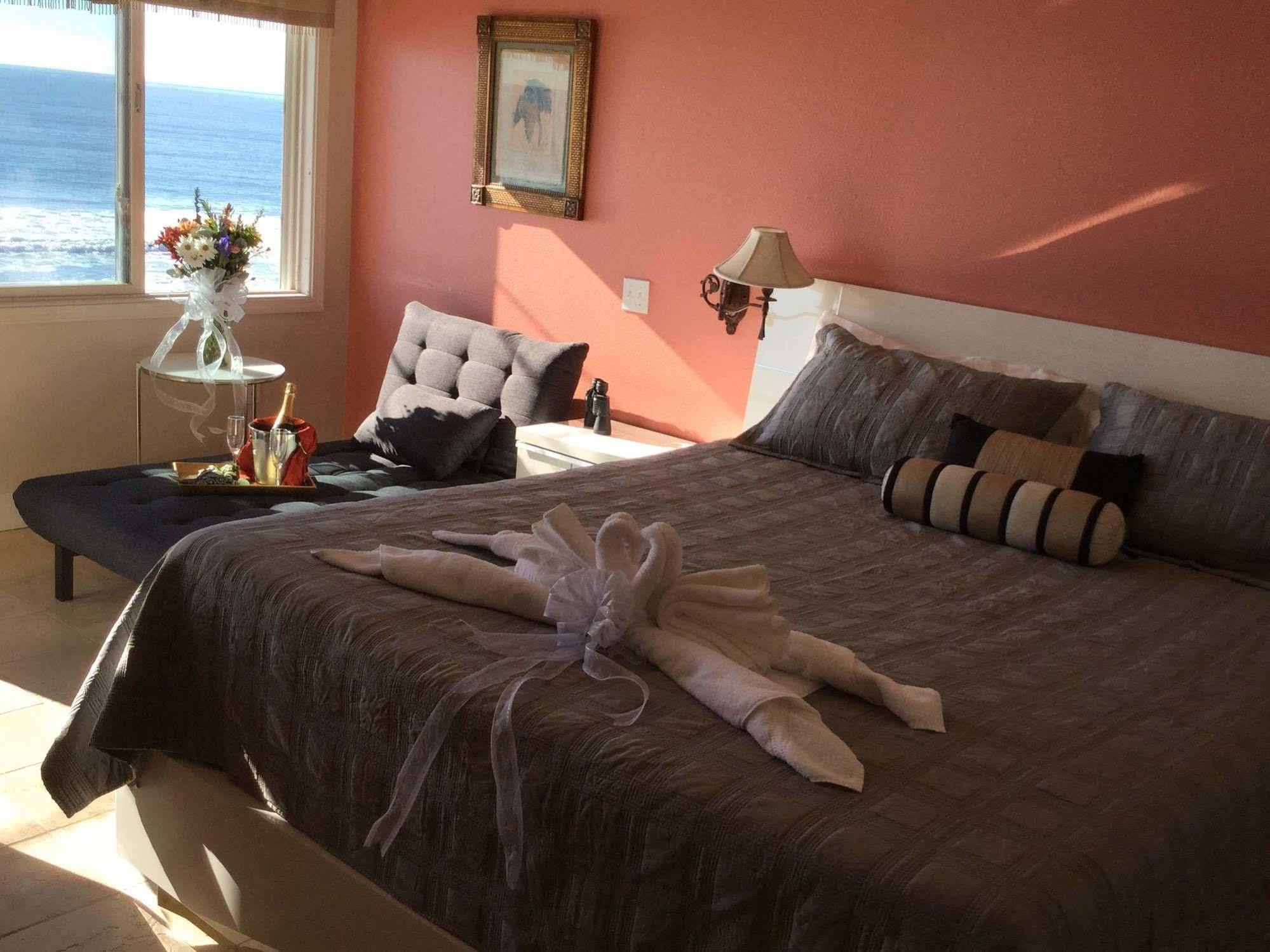 The Oceanfront Stay On Miramarbeach Hmb El Granada Exterior foto